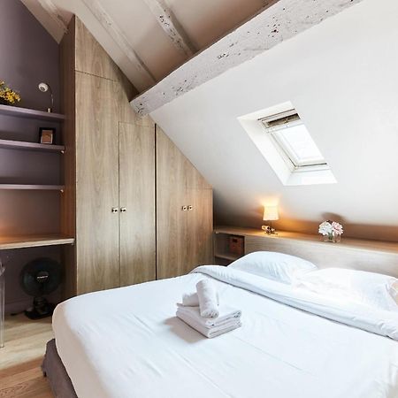 Place Des Vosges - 1Br With Balcony - Cityapartmentstay Paris Dış mekan fotoğraf