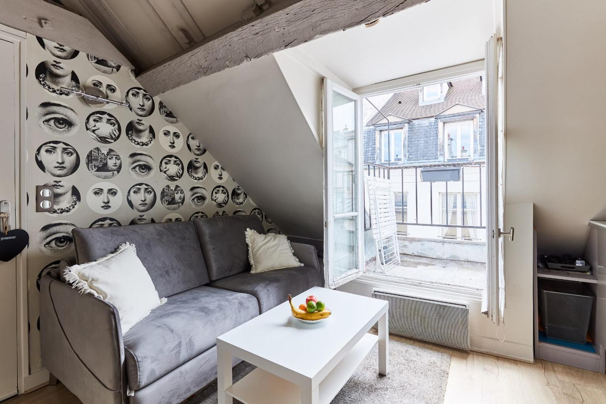 Place Des Vosges - 1Br With Balcony - Cityapartmentstay Paris Dış mekan fotoğraf